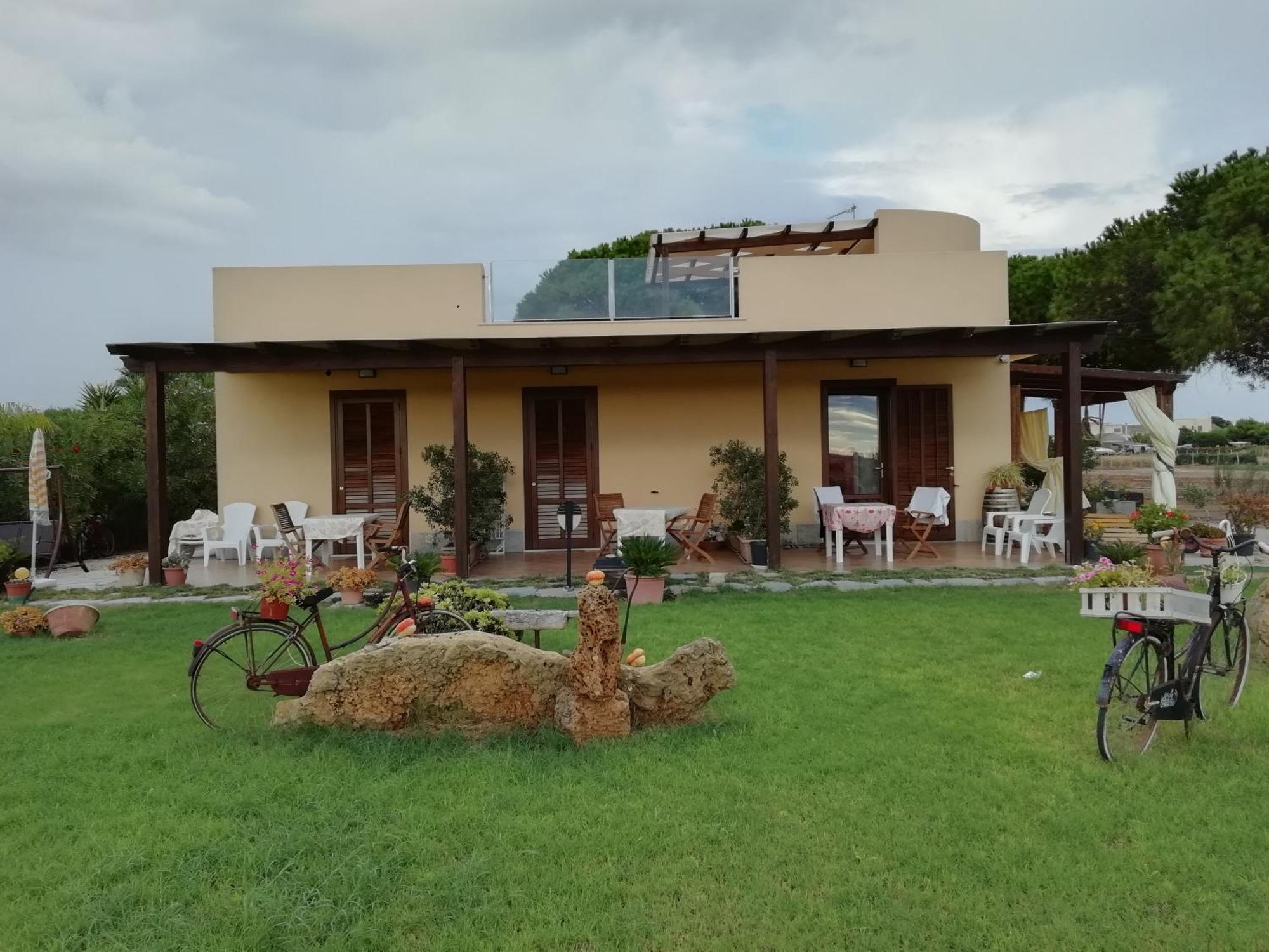 Raggio Di Sale Bed & Breakfast Trapani Bagian luar foto